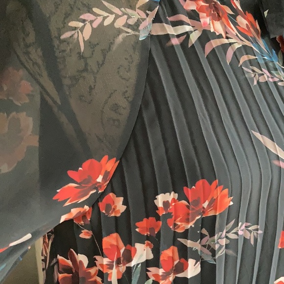 Molly Bracken black floral pleated lined long sheer sleeve swing dress tie neck - Picture 8 of 16